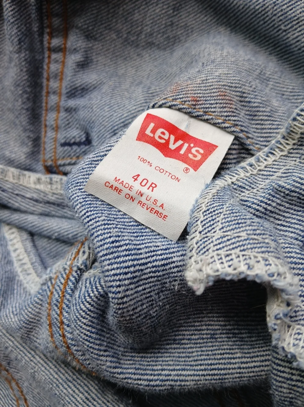 Levi's Vintage Size 40R Made In USA Medium Blue Denim Jacket